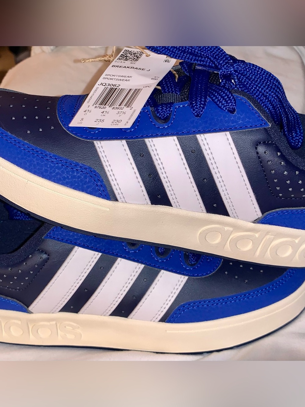 NWT☄️ADIDAS BREAKBASE J Trainers in Navy Blue Size5(youth/kids)/size 7women